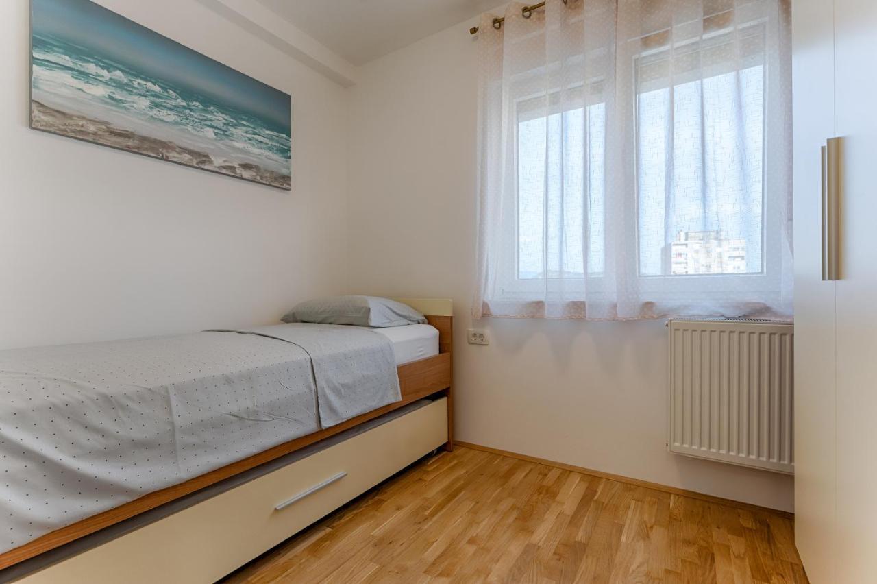 Two Bedroom Apartment Paris Риека Экстерьер фото